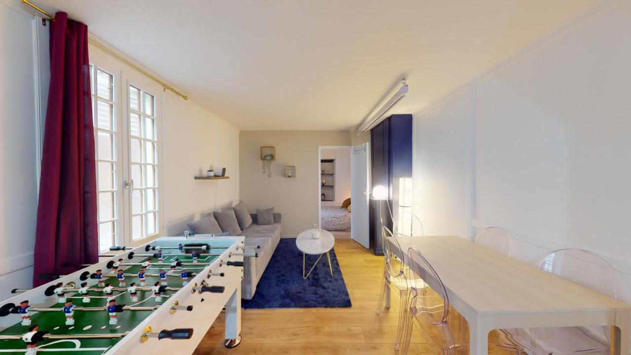 Duplex Entre La Cathedrale Et La Basilique Apartment Reims Bagian luar foto